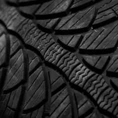 Todo lo que necesitas saber sobre el neumático radial y sus ventajas